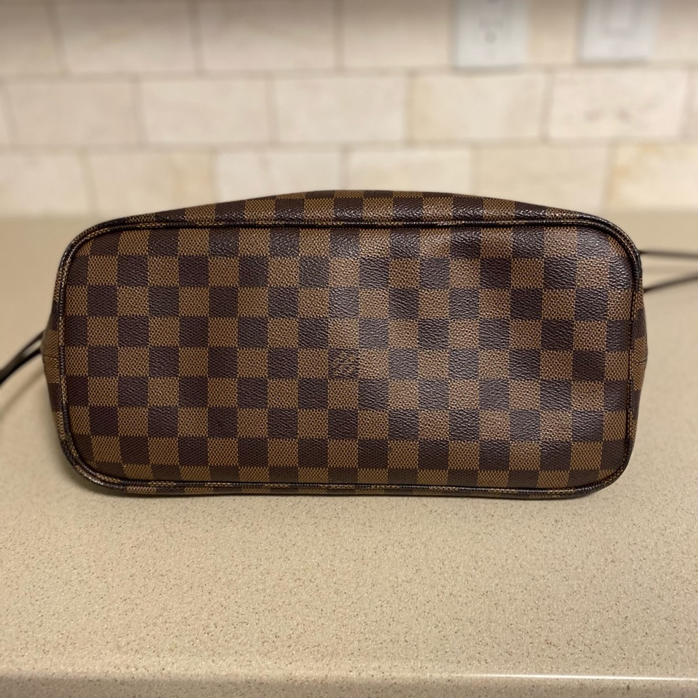 Louis Vuitton Neverfull - Picture 5 of 16